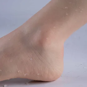 https://reborndollsonline.com/product/female-foot-model/