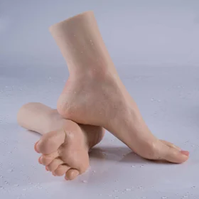 https://reborndollsonline.com/product/female-foot-model/