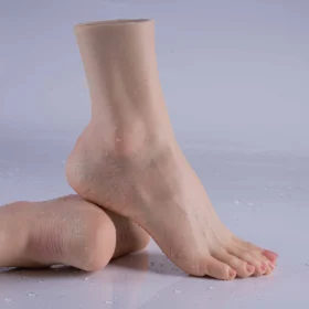 https://reborndollsonline.com/product/female-foot-model/