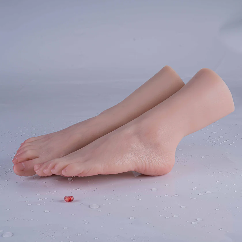 DSC01351_1 https://reborndollsonline.com/product/silicone-feet-super-platinum/