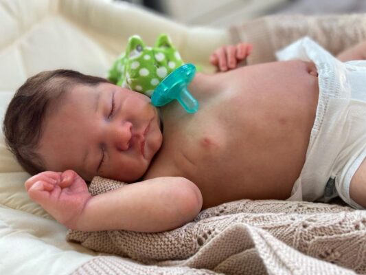 Buy Hyper-realistic silicone doll online - Best Silicon Dolls